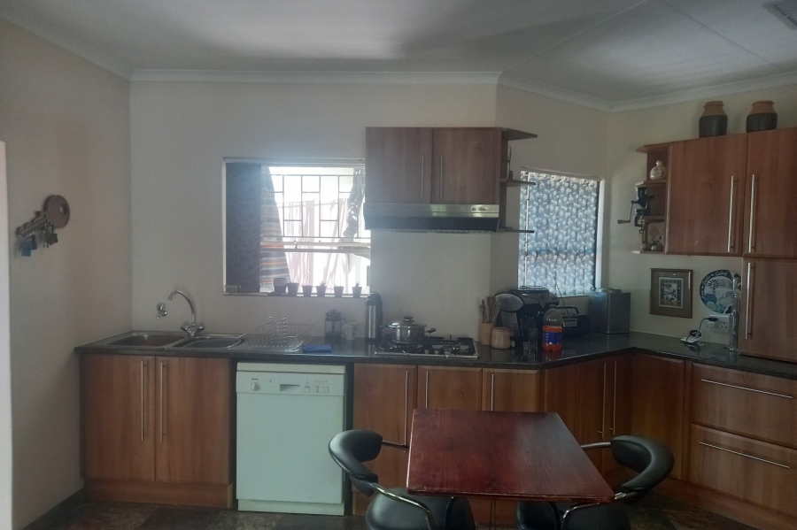 3 Bedroom Property for Sale in Roylglen Gardens Northern Cape